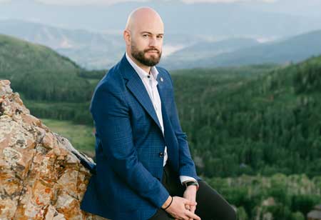 Leveraging Personalized Marketing: Derek Saraiva's Perspective on Maximizing Customer Relationships